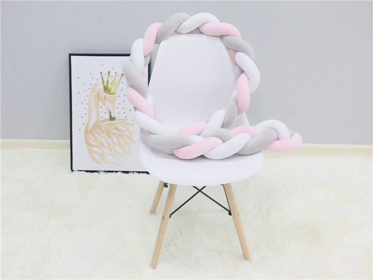 Handknit Nordic Knot Crib Bumper — Nursery Decor for Newborns