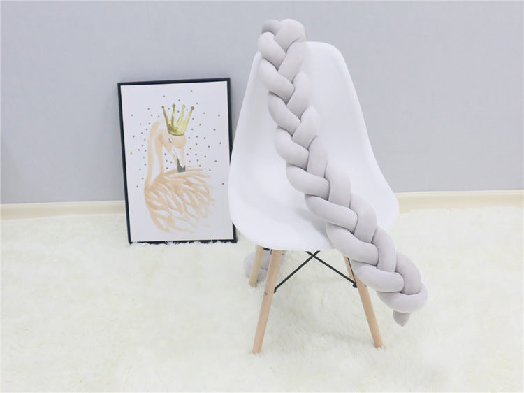 Handknit Nordic Knot Crib Bumper — Nursery Decor for Newborns